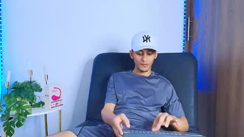 Alejandro online show from 6, 11, 2025