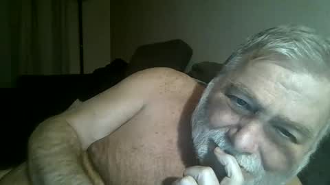 louis_chokdee online show from 8, 1, 2025