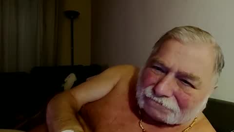 louis_chokdee online show from 10, 10, 2025