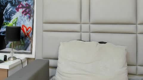 Louis online show from 4, 4, 2026