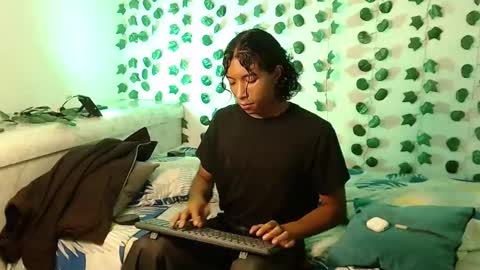 Louis Valdz online show from 22, 2, 2025