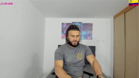 louis_marley_ online show from 19, 12, 2024