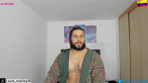 louis_marley_ online show from 2, 1, 2025