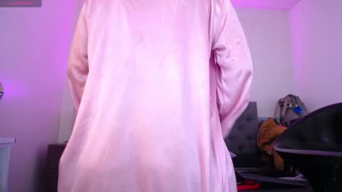  LouIse  online show from 15, 1, 2025