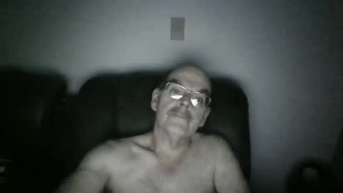 Snapshot of louism13 chatting on 17, 2, 2025 louism13 online show from 17, 2, 2025