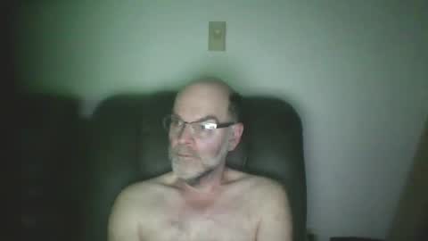 Snapshot of louism13 chatting on 27, 10, 2025 louism13 online show from 27, 10, 2025