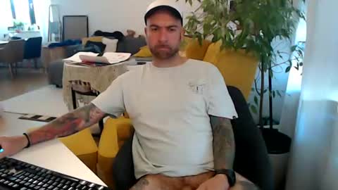 Snapshot of lovalova666 chatting on 26, 6, 2026 Guapito online show from 26, 6, 2026