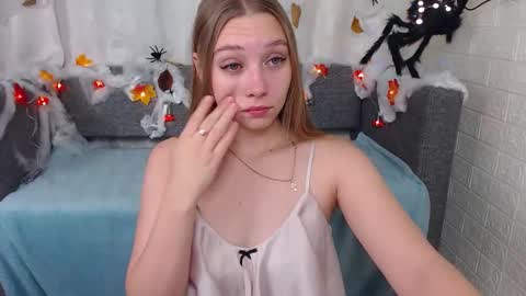 love bella  online show from 10, 10, 2025