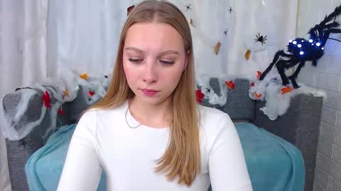 love bella  online show from 13, 10, 2025