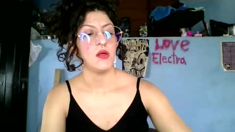 Snapshot of love_electra chatting on 9, 1, 2026 love_electra online show from 9, 1, 2026