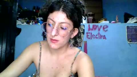 Snapshot of love_electra chatting on 26, 2, 2026 love_electra online show from 26, 2, 2026