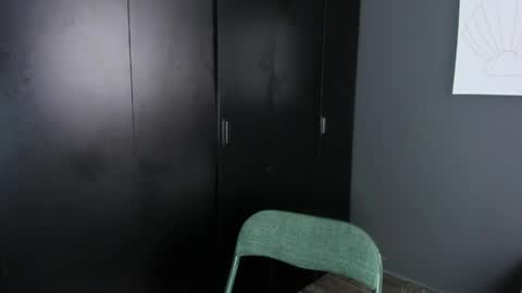 Kristen LoveBerry online show from 2, 4, 2026