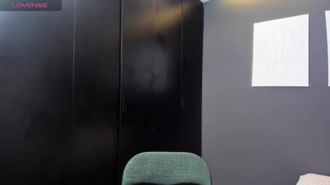 Kristen LoveBerry online show from 22, 4, 2026