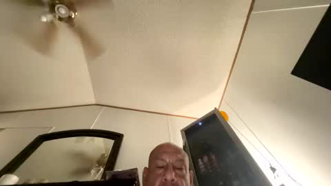 loveazz4me online show from 27, 4, 2026