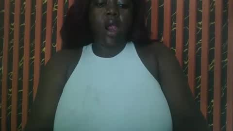 Snapshot of lovecumsluttie chatting on 3, 5, 2026 mila online show from 3, 5, 2026