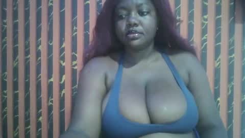 Snapshot of lovecumsluttie chatting on 4, 5, 2026 mila online show from 4, 5, 2026