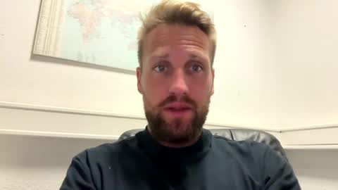 Snapshot of lovefuesse chatting on 18, 9, 2025 lovefuesse online show from 18, 9, 2025