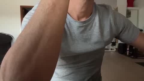 Loveisperfect online show from 11, 10, 2025