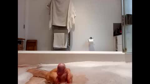 loveit448691 online show from 9, 4, 2026