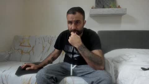 Snapshot of loveivat80 chatting on 23, 11, 2025 loveivat80 online show from 23, 11, 2025