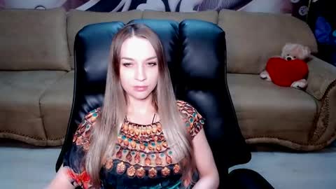 Snapshot of lovellymalina chatting on 5, 6, 2026 private open online show from 5, 6, 2026