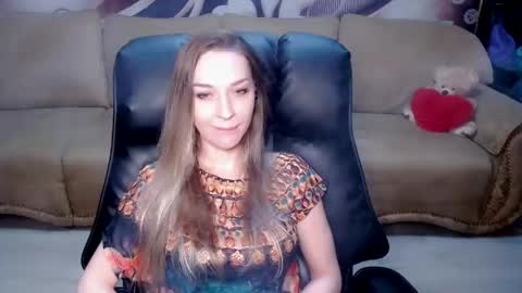 Snapshot of lovellymalina chatting on 9, 6, 2026 private open online show from 9, 6, 2026