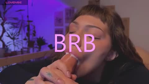 Snapshot of lovelorn_ chatting on 26, 10, 2025 Elsa online show from 26, 10, 2025