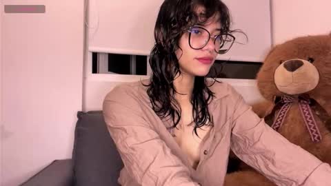 Allyson 3 online show from 5, 1, 2026