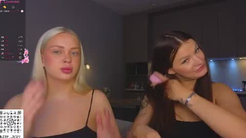 Snapshot of lovely_babyy chatting on 31, 7, 2026 Jenny online show from 31, 7, 2026