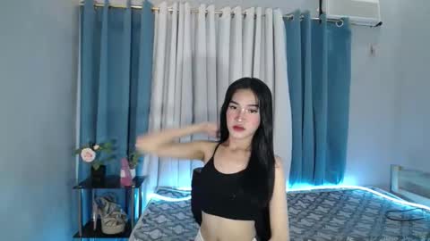 Snapshot of lovely_bellax chatting on 4, 4, 2026 BELLA online show from 4, 4, 2026