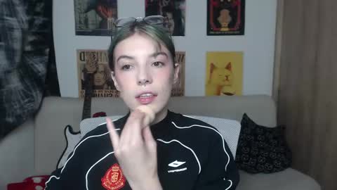 Cassie online show from 14, 2, 2025