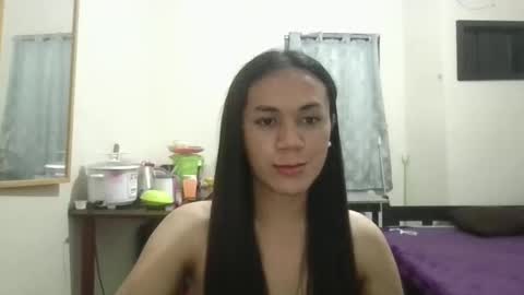 Snapshot of lovely_erika25 chatting on 23, 12, 2025 lovely_erika25 online show from 23, 12, 2025