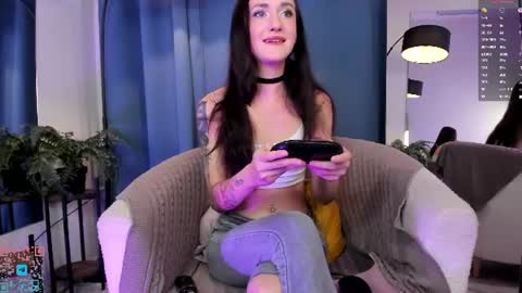 lovely_lo online show from 29, 7, 2026