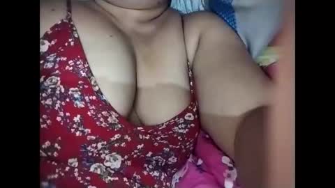 lovely_orchid online show from 20, 5, 2026