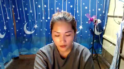 Snapshot of lovely_singlemom chatting on 19, 12, 2025 ask me dear online show from 19, 12, 2025