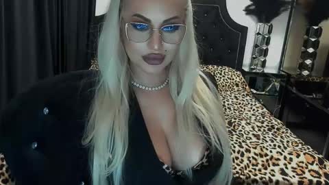 PrAllinXXXa online show from 28, 4, 2026