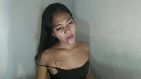 Snapshot of lovelycarmilla chatting on 25, 10, 2025 Carnilla online show from 25, 10, 2025