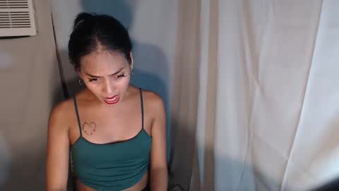 Snapshot of lovelycarmilla chatting on 25, 11, 2025 Carnilla online show from 25, 11, 2025