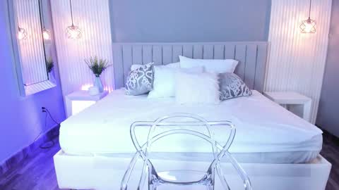 Snapshot of lovelyeyesx chatting on 28, 9, 2025 Lovely online show from 28, 9, 2025