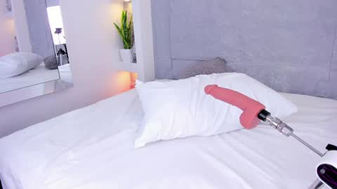 Lovely online show from 23, 4, 2026