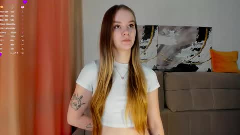 lovelygracee online show from 4, 10, 2025