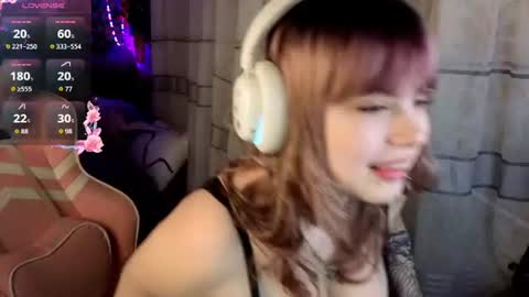 Snapshot of lovelykristii chatting on 19, 7, 2026 hristie online show from 19, 7, 2026