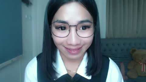 lovelymae18 online show from 10, 3, 2026