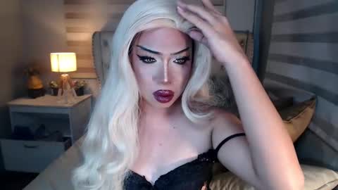 Snapshot of lovelymarie69 chatting on 7, 5, 2026 Rebeca online show from 7, 5, 2026