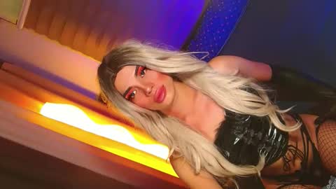 lovelymiss_shyna11 online show from 27, 4, 2026