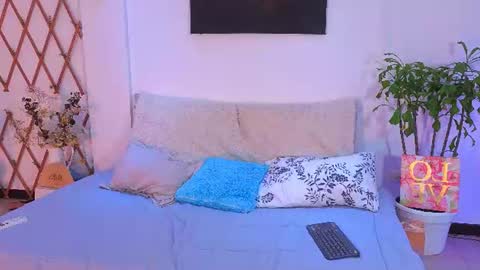 lovelymoon_ online show from 18, 6, 2026