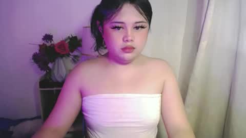 Snapshot of lovelypinaychubsx chatting on 28, 5, 2026 lovely online show from 28, 5, 2026