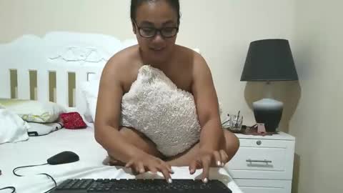 Snapshot of lovelyquey chatting on 10, 5, 2026 Angelquey online show from 10, 5, 2026