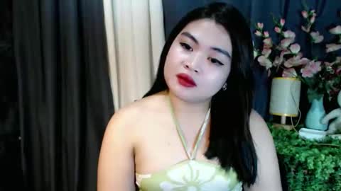 Snapshot of lovelyrhean chatting on 6, 10, 2025 Rhean online show from 6, 10, 2025