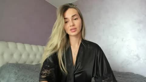 Lovely Rose online show from 15, 5, 2026